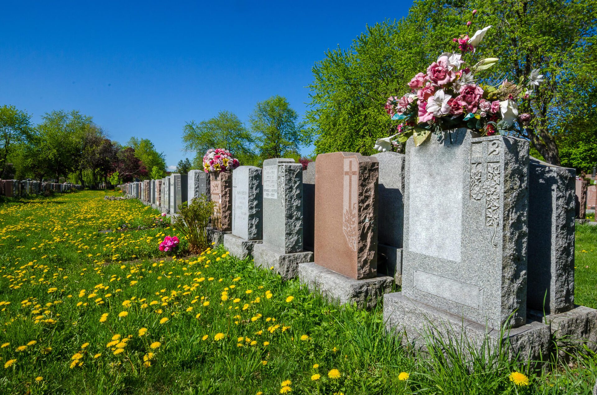 Choosing Cemetery Flowers